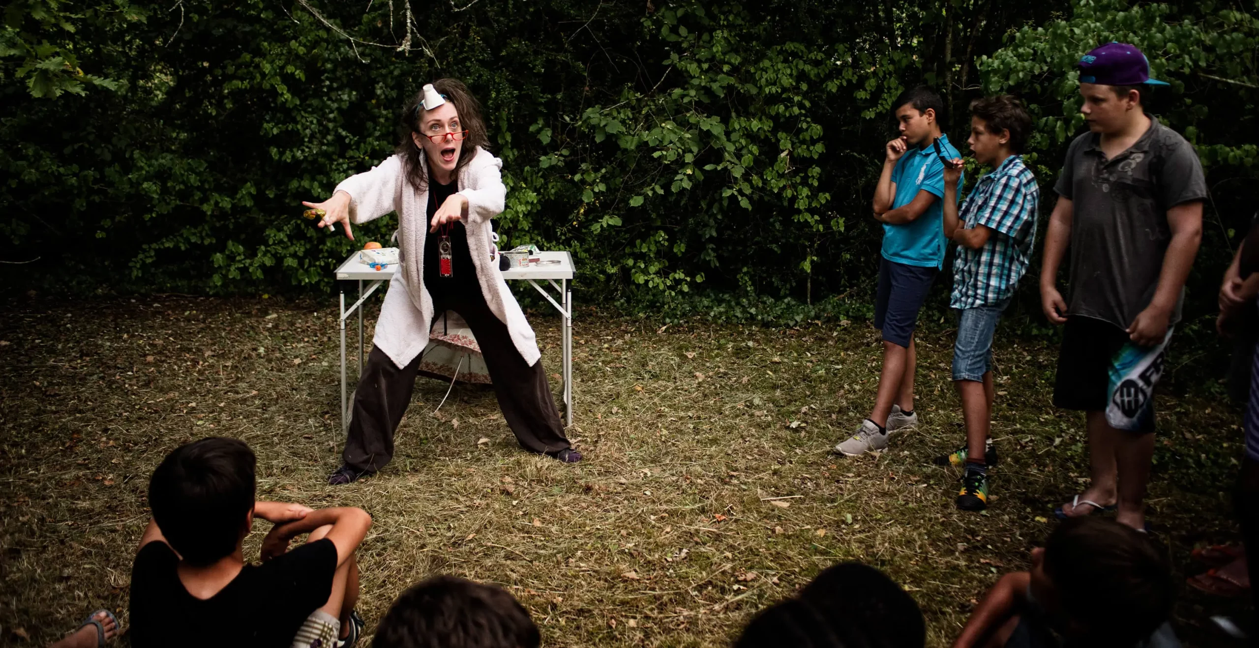 Maud Ardiet dans le commando de lutte contre le réchauffement climatique, spectacle créé par le Théâtre d'Anoukis